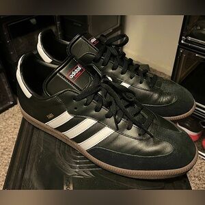 12.5 Adidas Sambas